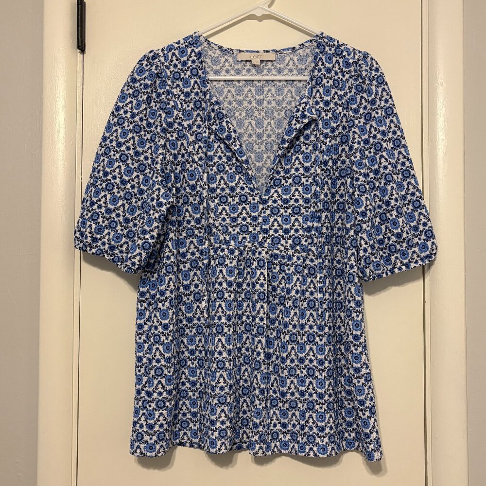 LOFT Blue and White Floral Short Sleeve Peplum Blouse
